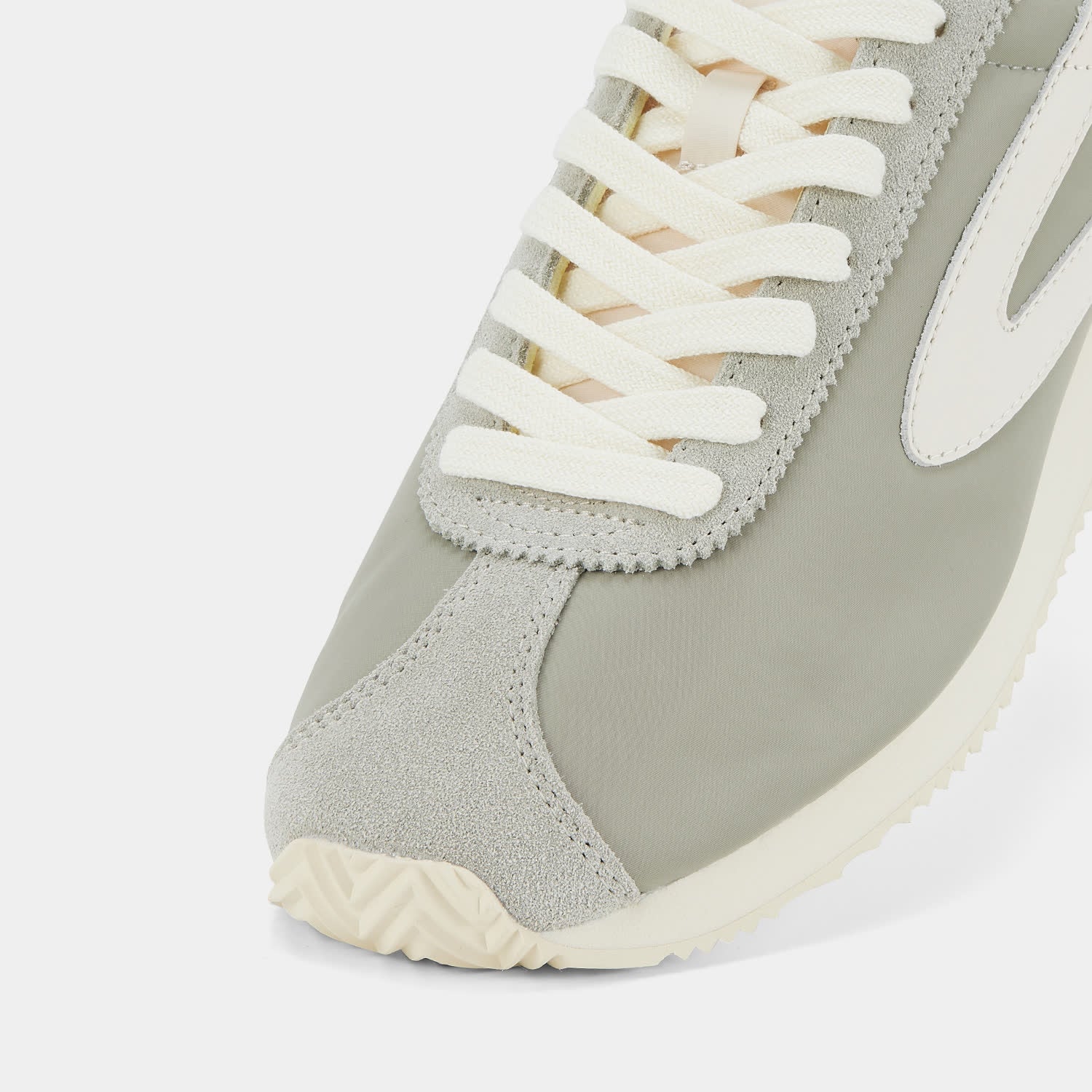 #color_Beige & Bean Green